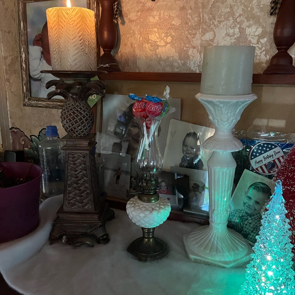 Elegant Brown Pineapple Candle Holders - Picture 13 of 15